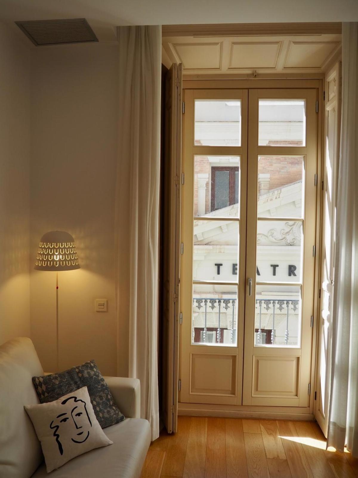 Hello Malaga Echegaray Premium Apartment Luaran gambar
